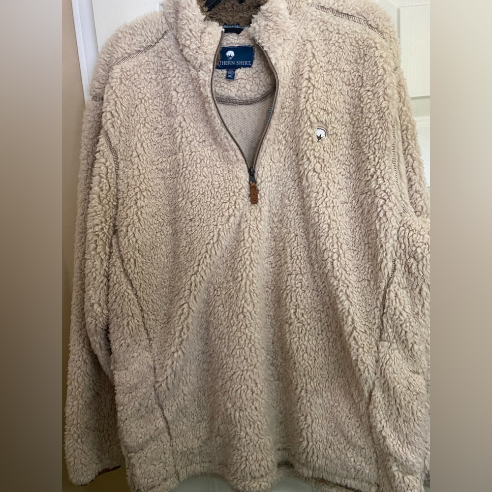 Southern shirt Sherpa! Like new. Xl